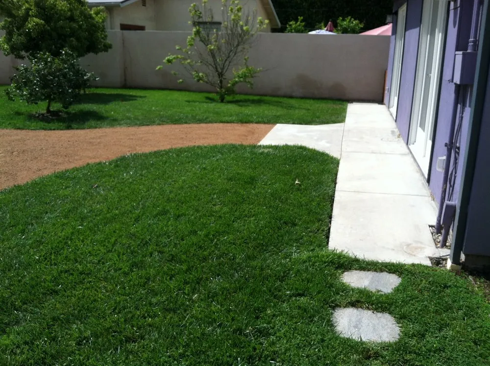 Custom landscaping services for beautiful yards in Inglewood, CA by Grannde Landscaping