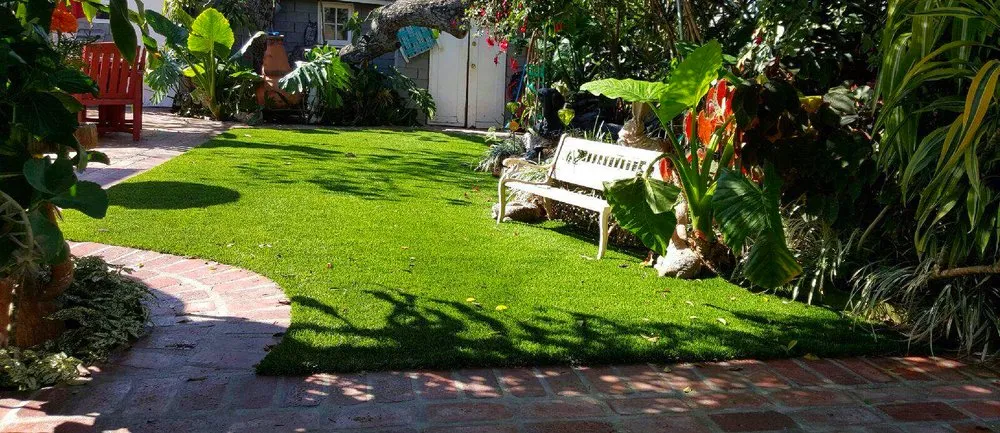 Expert lawn mowing service experts serving Inglewood, CA - Grannde Landscaping