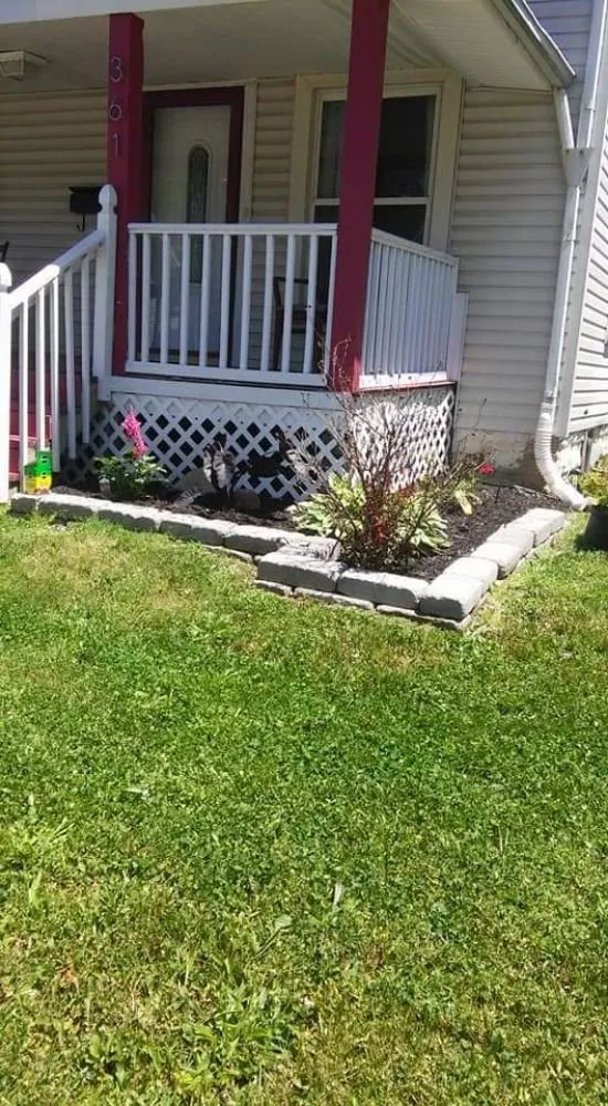 Custom residential landscaping in Akron, OH by Grantham Lawn Care And Design