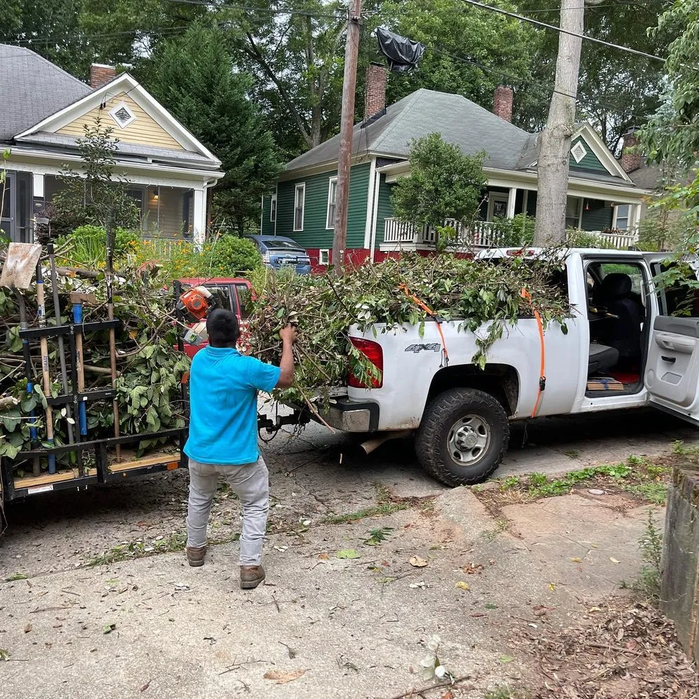 Expert lawn mowing service in Atlanta, GA by Grantlanta Lawn