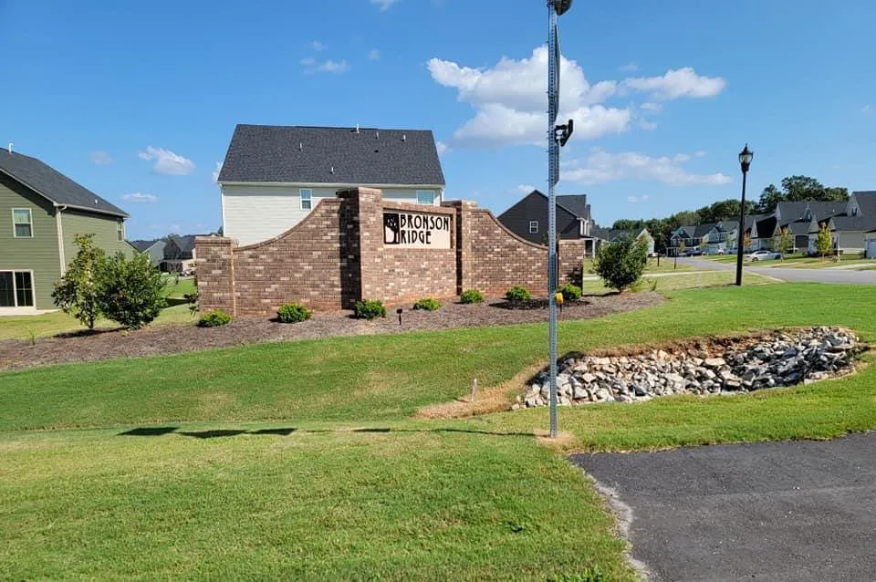 Local lawn care service in Anderson, SC by Grants landscaping & lawn care