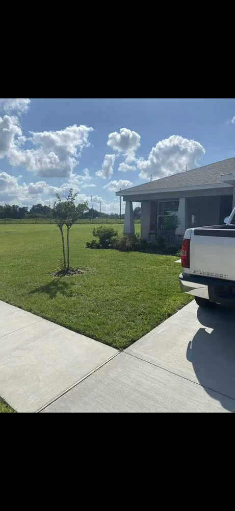 Local lawn care service experts serving Bartow, FL - Grants Lawn Care