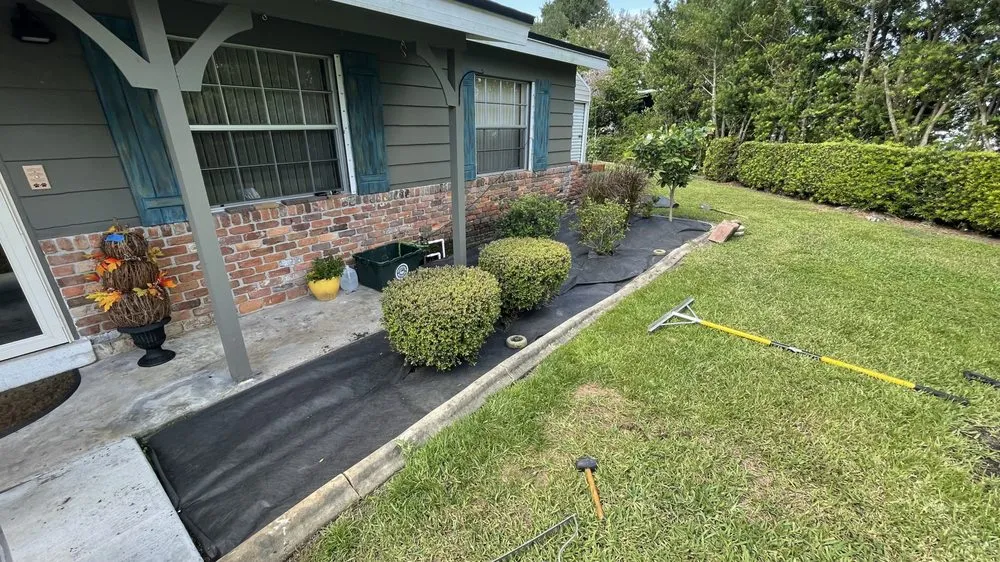 Custom landscape installation in Rockledge, FL by Grasaway Landscaping