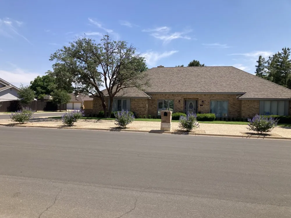 Local lawn care service experts serving Lubbock, TX - Grass & Tree Company