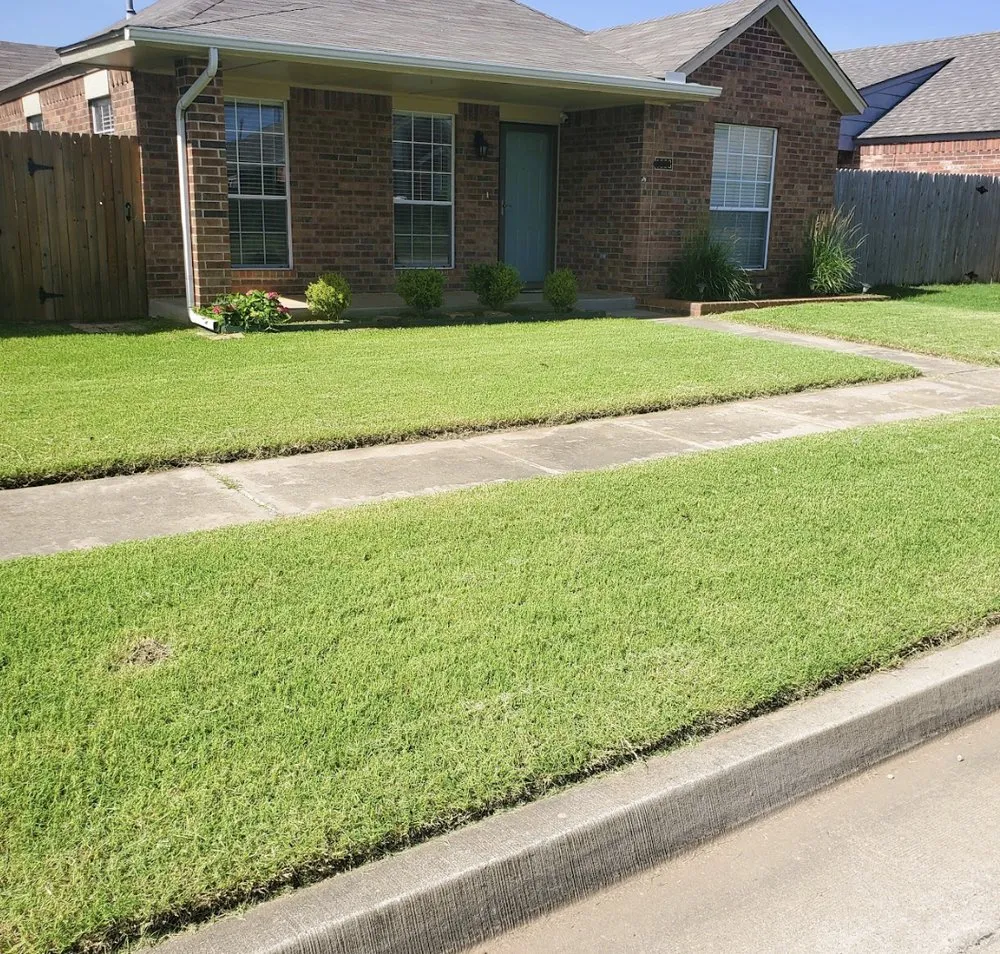 Trusted outdoor landscaping experts serving Moore, OK - Grass & Trees