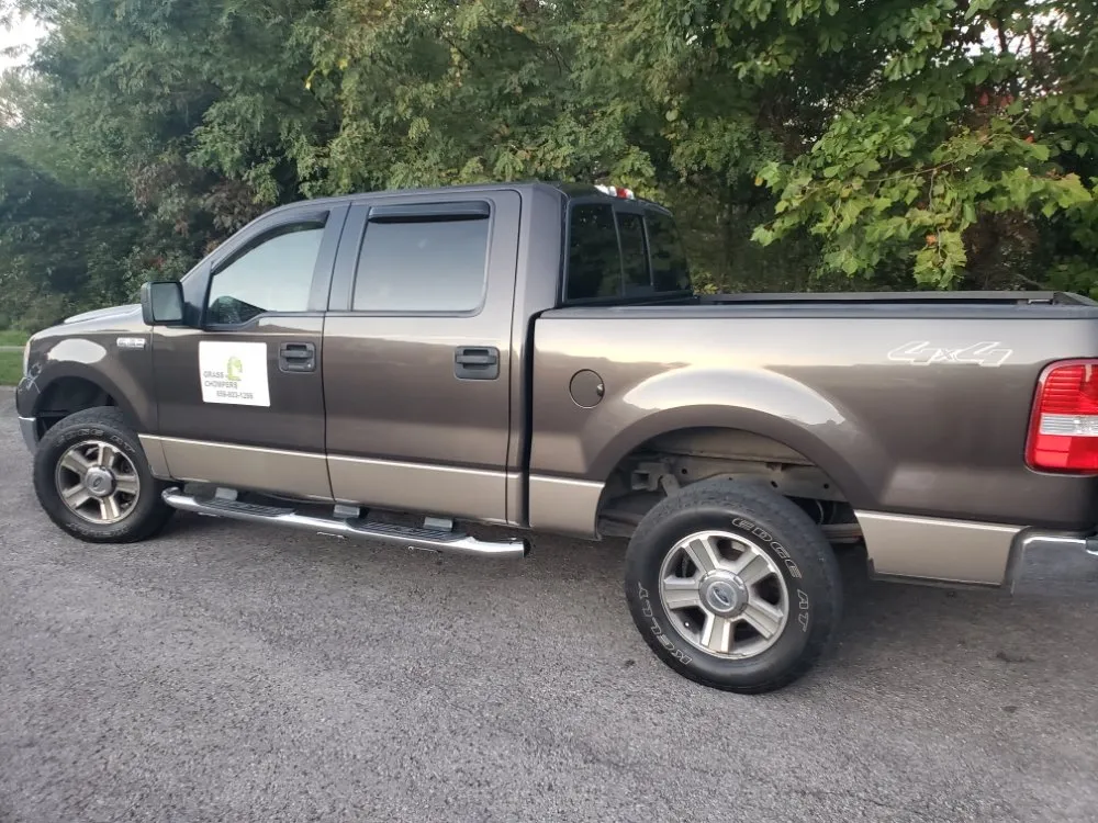 Professional outdoor landscaping in Radcliff, KY - Grass Chompers