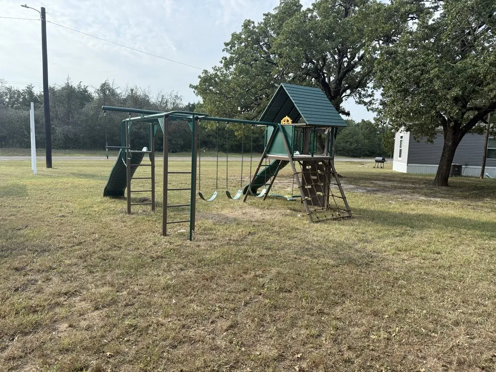 Top-rated yard maintenance near you in Bryan, TX by Grass Choppers Plus