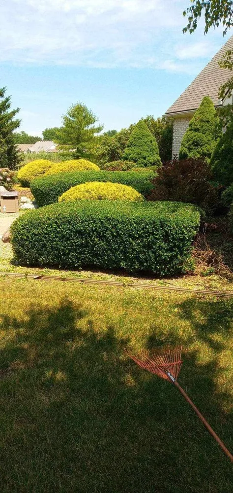 Expert garden landscaping experts serving Rossford, OH - Grass City Lawn & Land