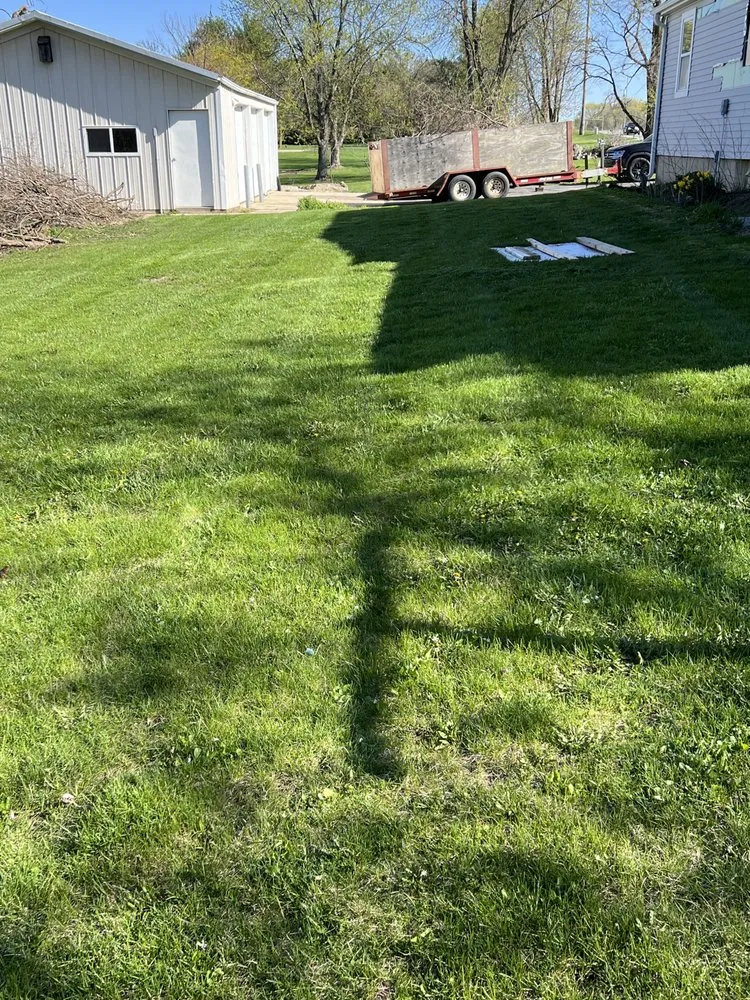 Affordable outdoor landscaping experts serving Cottage Grove, WI - Grass Clippers