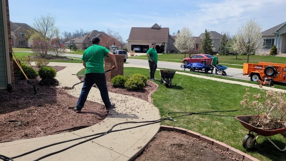 Local lawn care service for homes in Fort Wayne, IN by Grass Crafters