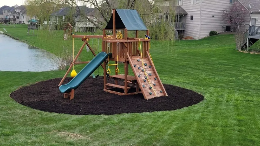 Affordable outdoor landscaping in Fort Wayne, IN by Grass Crafters
