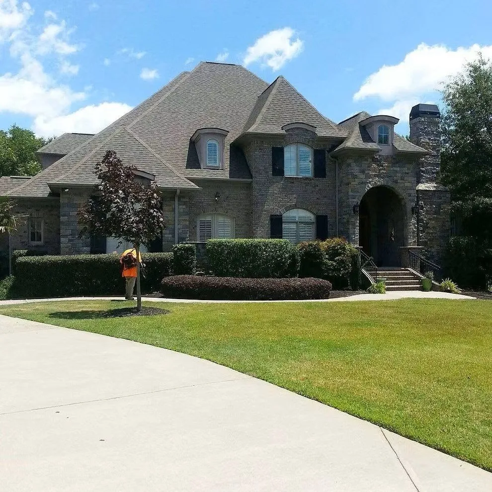 Trusted yard maintenance experts serving Columbia, SC - Grass Cutters