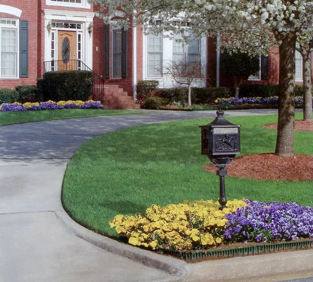 Expert yard maintenance experts serving Atlanta, GA - Grass Cutters Of Georgia