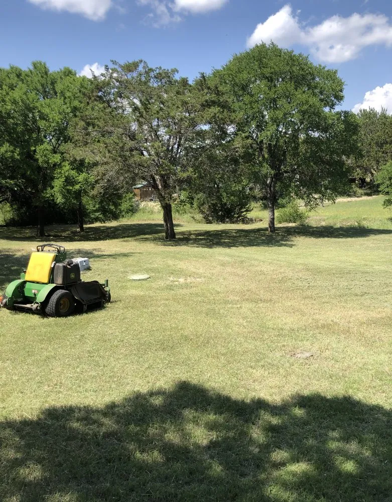 Top-rated residential landscaping for year-round maintenance in Brazos Bend, TX by Grass Daddy
