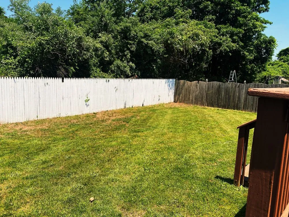 Affordable yard cleanup service for residential properties across Eastampton Township, NJ - Grass Doctors