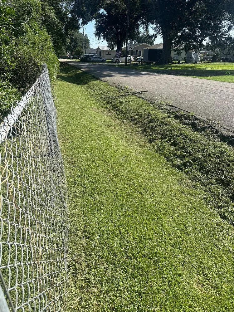 Top-rated landscape design in Harahan, LA by Grass Dude