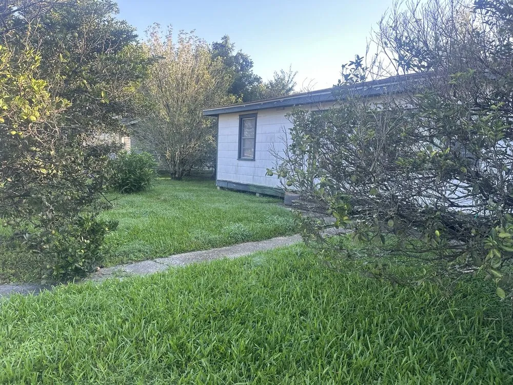 Custom residential landscaping in Harahan, LA - Grass Dude