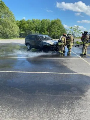 Grass Eaters Lawn Care & Maintenance Logo