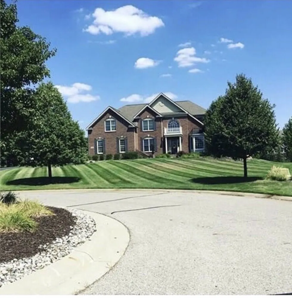 Custom landscape design experts serving Charlotte, NC - Grass Gatorz