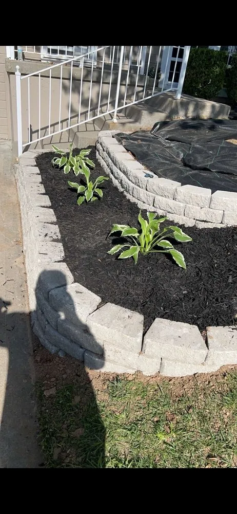 Local landscape design experts serving Holt, MO - Grass Geeks