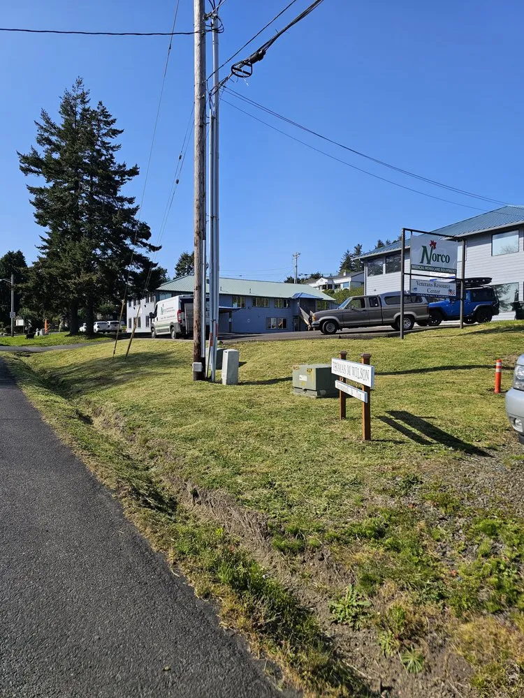 Local yard maintenance experts serving Depoe Bay, OR - Grass Goats