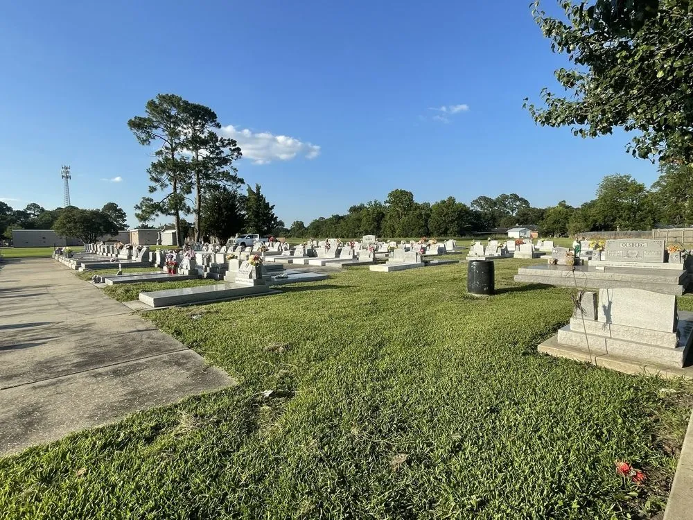 Reliable yard maintenance experts serving Delcambre, LA - Grass Gobblers