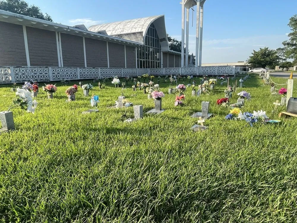 Local yard maintenance experts serving Delcambre, LA - Grass Gobblers