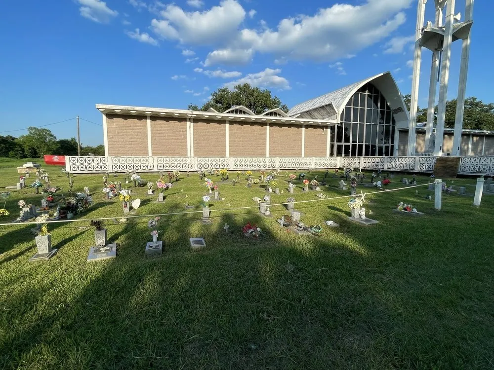 Professional yard maintenance near you in Delcambre, LA by Grass Gobblers