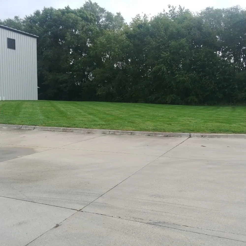 Local landscape installation in Des Moines, IA - GRASS GRABBERS Lawn & Landscape