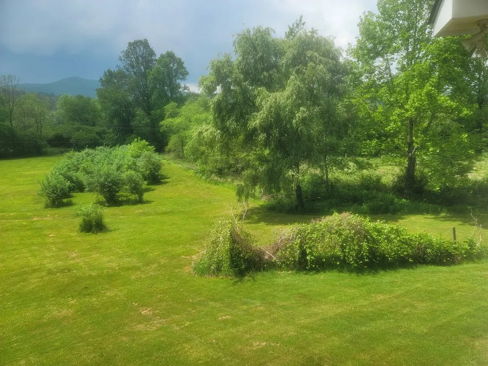 Custom residential landscaping in Clarkesville, GA by Grass Gremlin