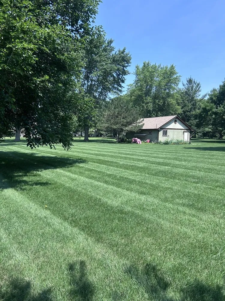 Affordable residential landscaping in Antioch, IL - Grass Groomers Landscaping