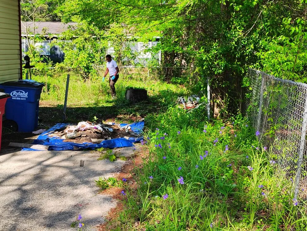 Reliable lawn care service in Macon, GA by Grass Hoggers