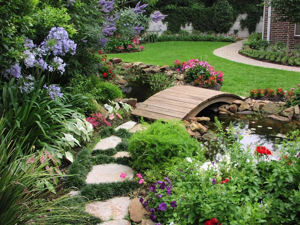 Affordable landscape installation experts serving Houston, TX - Grass Hopper