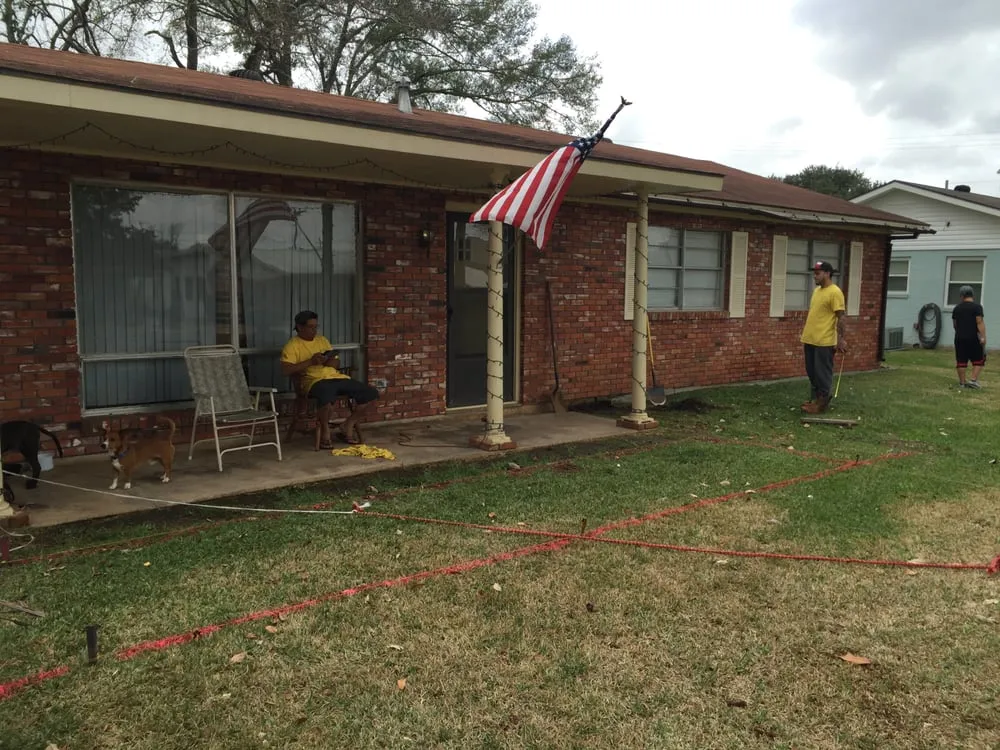 Top-rated lawn mowing service in Alexandria, LA by Grass Hopper Lawn Care