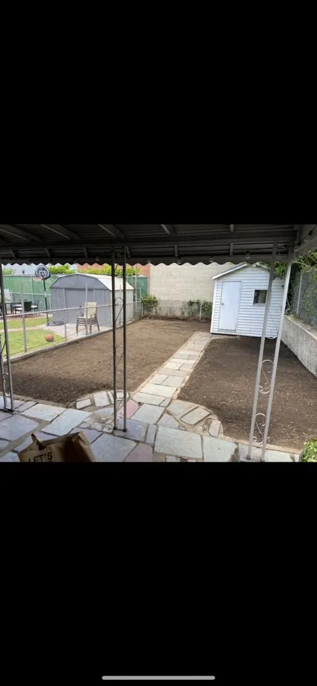 Reliable yard cleanup service for beautiful yards across Queens, NY - Grass-Hoppers Landscaping