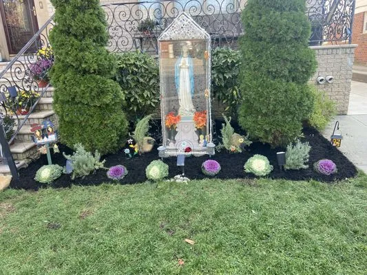 Grass-Hoppers Landscaping