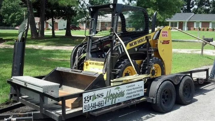 Local yard maintenance in Jacksonville, NC by Grass Hoppers Property Maintenance