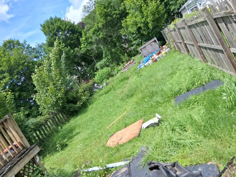 Professional lawn mowing service in Frackville, PA by Grass Kickers