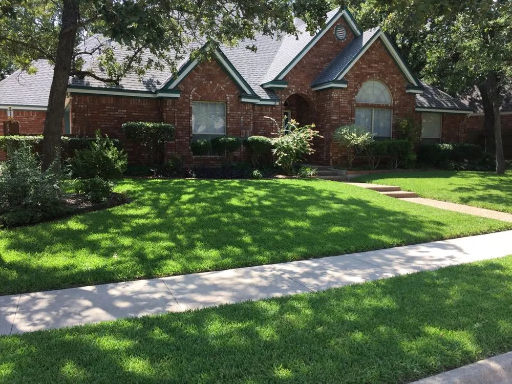 Trusted garden landscaping in Keller, TX by Grass King