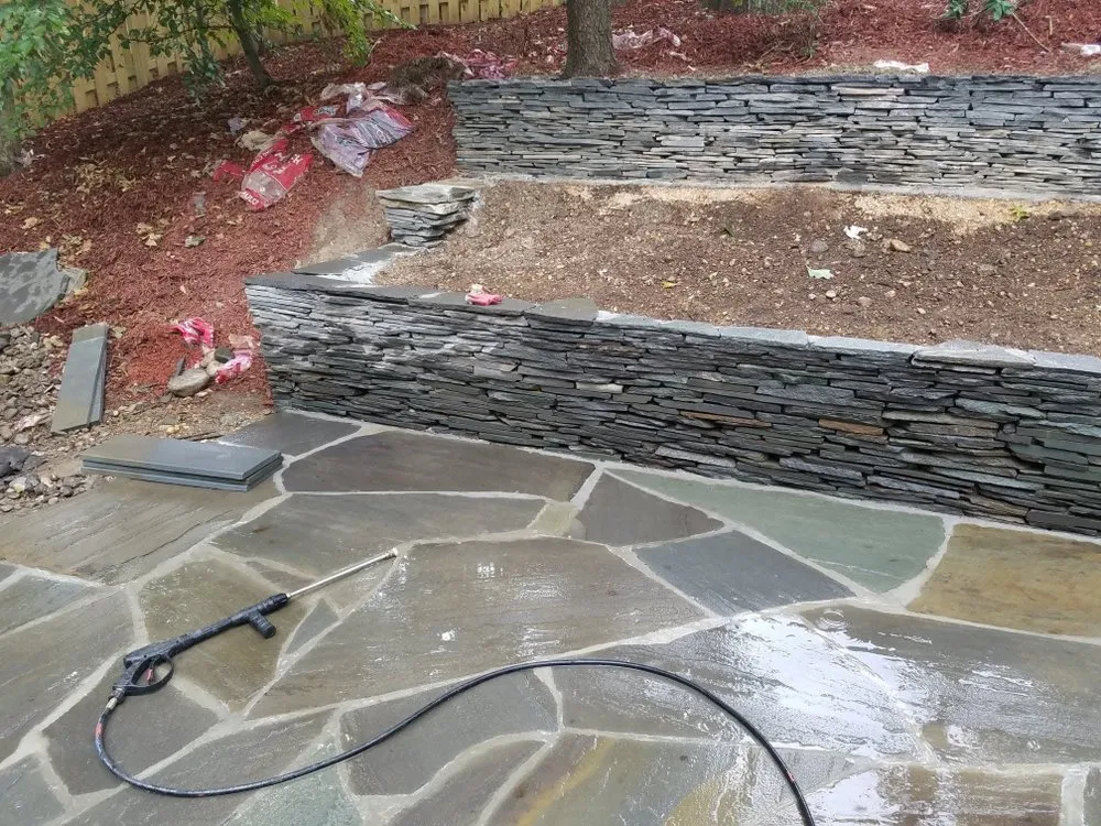 Professional residential landscaping near you in Engleside, VA by Grass King LS
