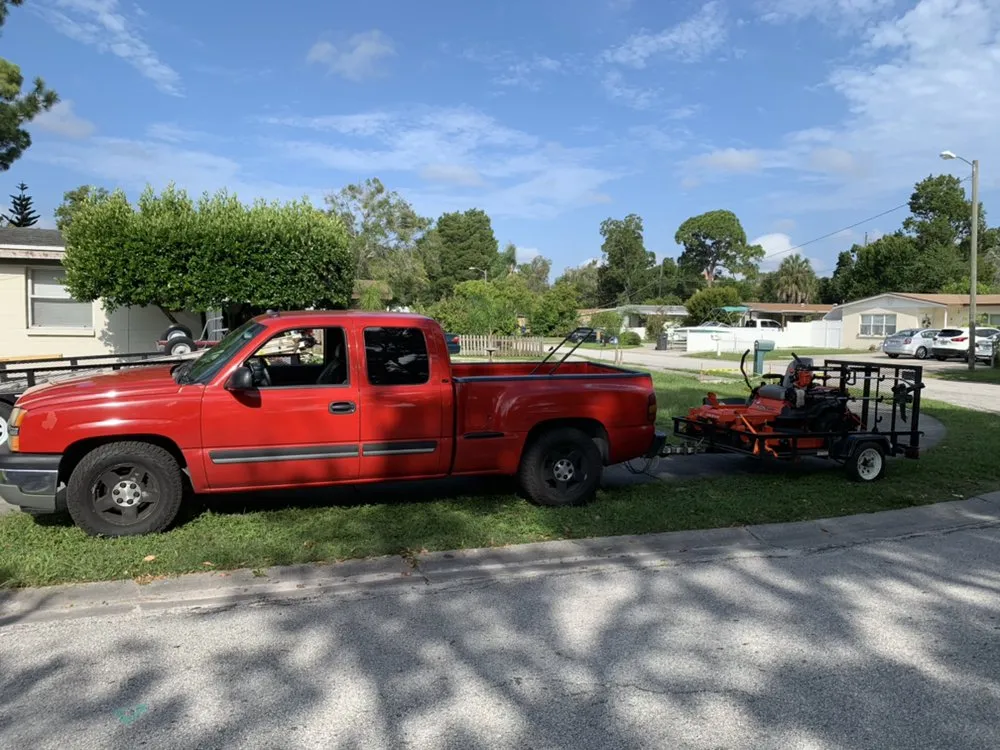 Custom yard cleanup service in Tampa, FL - Grass Man Tampa