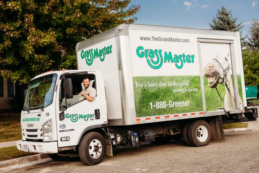 Reliable yard maintenance experts serving Canal Fulton, OH - Grass Master