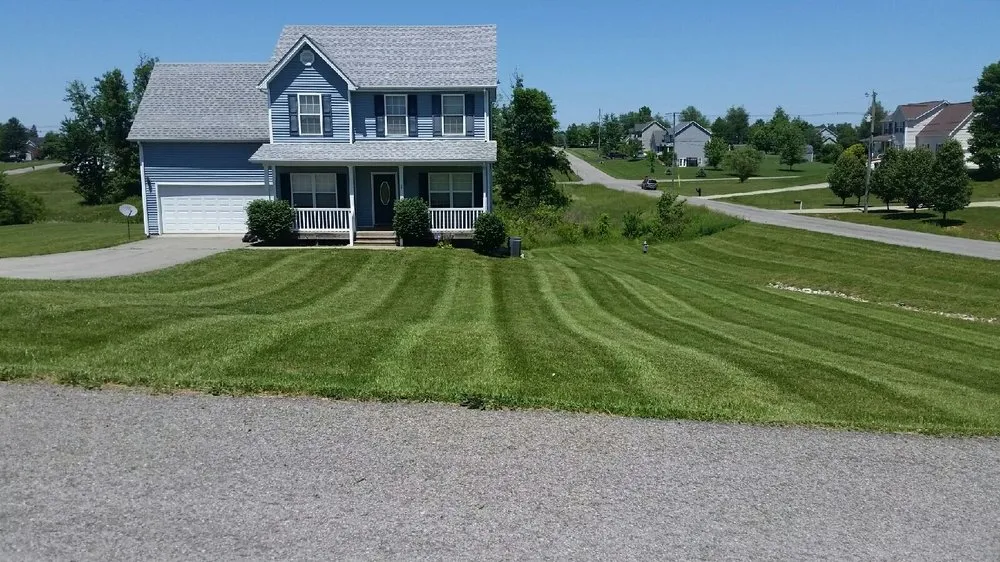 Custom garden landscaping experts serving Vine Grove, KY - Grass Master Lawn and Landscaping & More