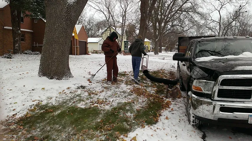 Local yard maintenance in Algona, IA by Grass Masters