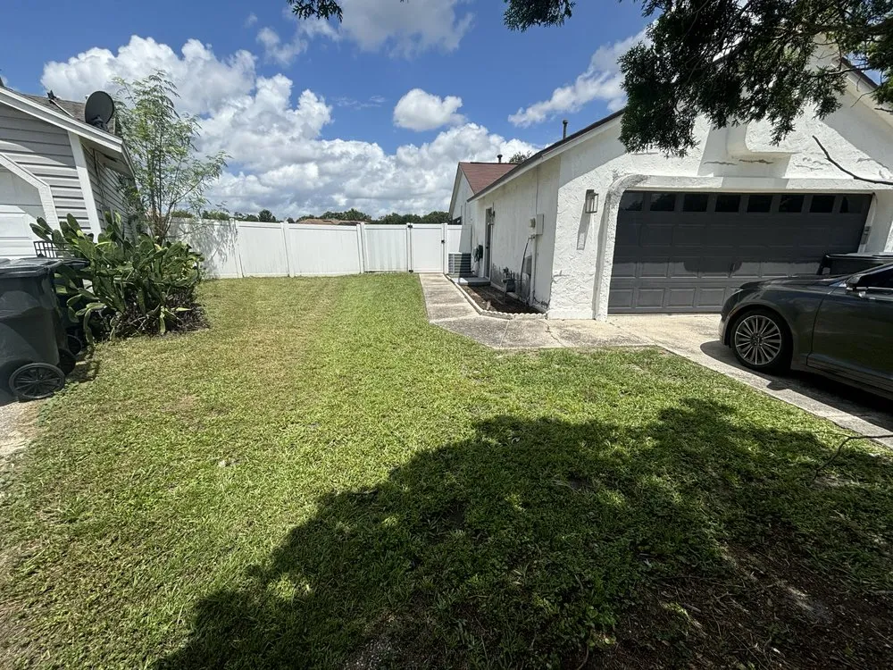 Professional lawn mowing service in Lakeland, FL - Grass Masters