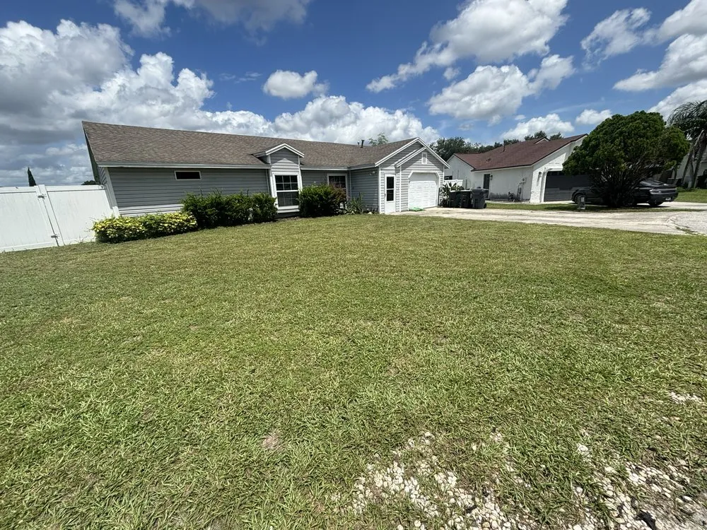 Local landscaping services for beautiful yards across Lakeland, FL - Grass Masters