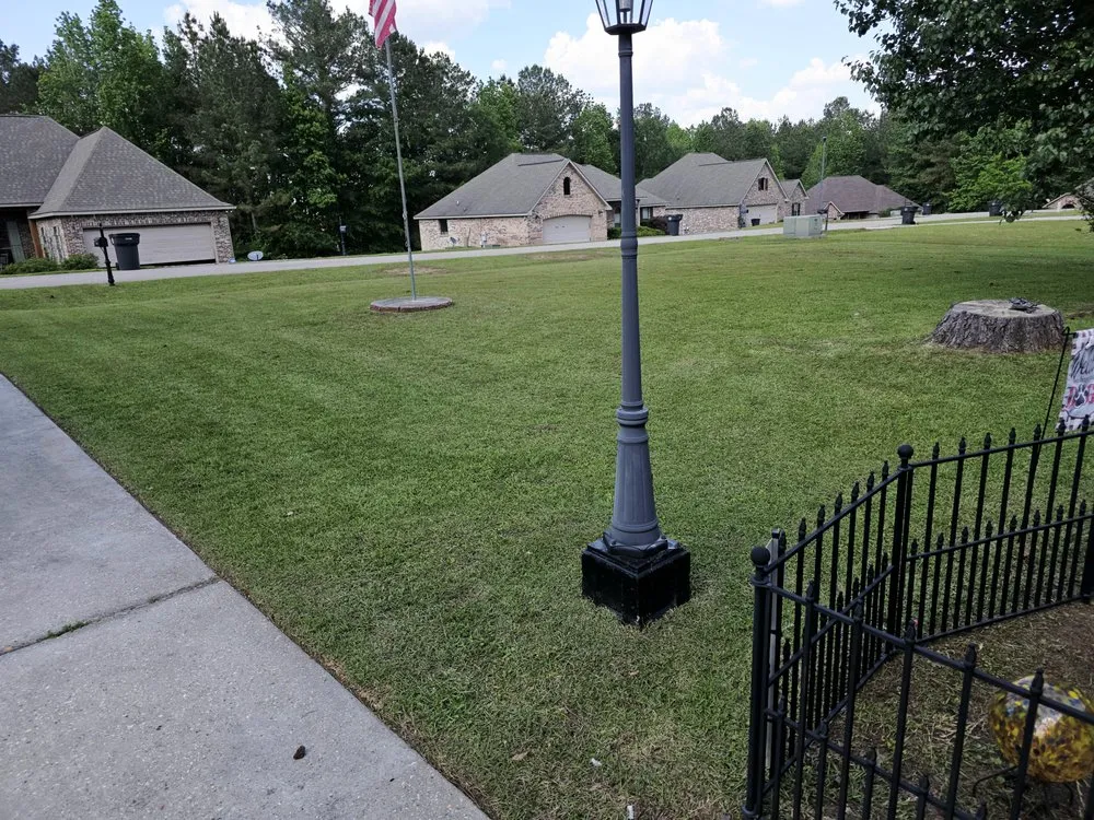 Reliable lawn care service experts serving Hattiesburg, MS - Grass Masters Lawn Care