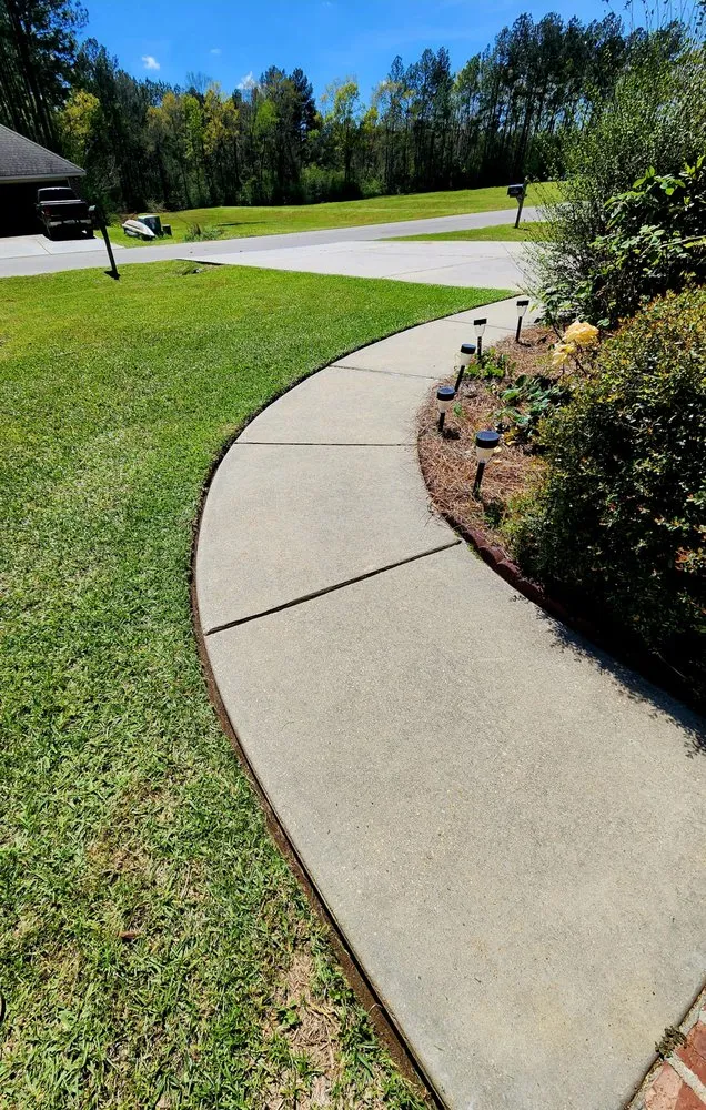 Reliable residential landscaping in Hattiesburg, MS - Grass Masters Lawn Care