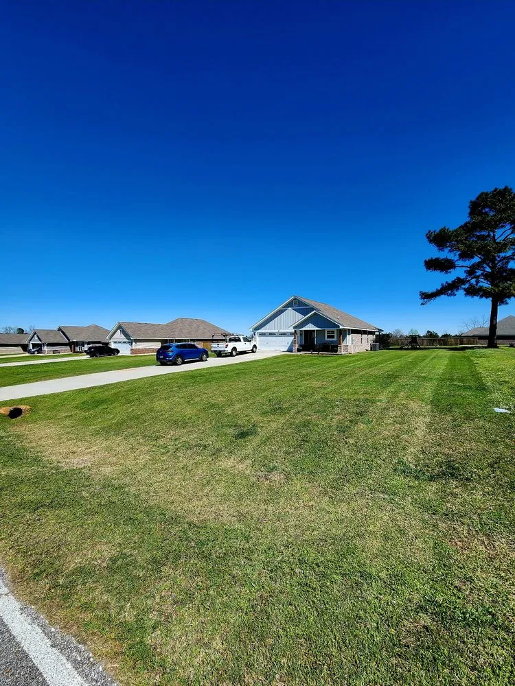 Professional landscaping services in Hattiesburg, MS by Grass Masters Lawn Care