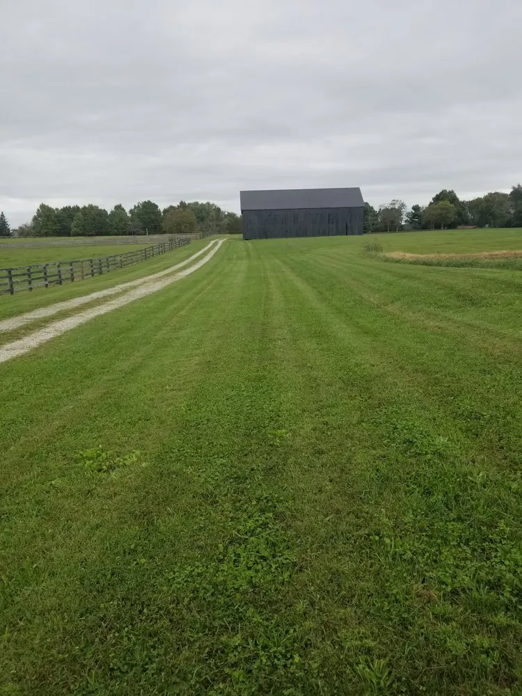 Expert garden landscaping experts serving Sadieville, KY - Grass Monkeys
